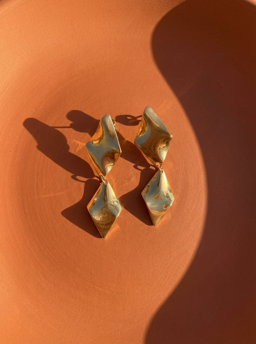 Boucles d'oreilles Lady Paris | Losange Oversized Dorées – Parisienne Chic