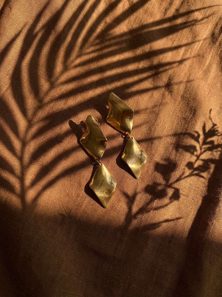 Boucles d'oreilles Lady Paris | Losange Oversized Dorées – Parisienne Chic