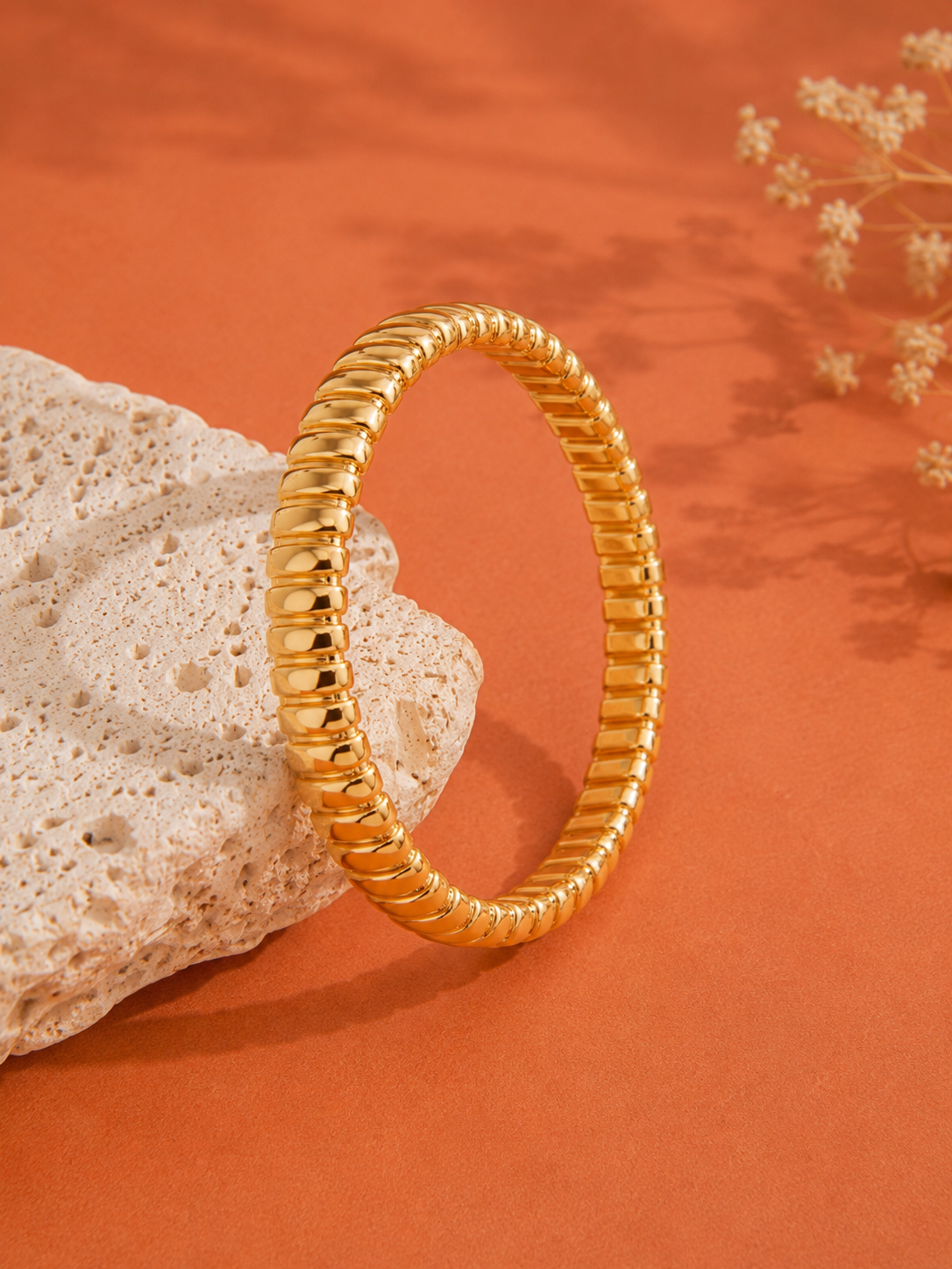 Bracelet The Chic | Jonc Tubogas Plaqué Or 24K – Univers Parisienne chic