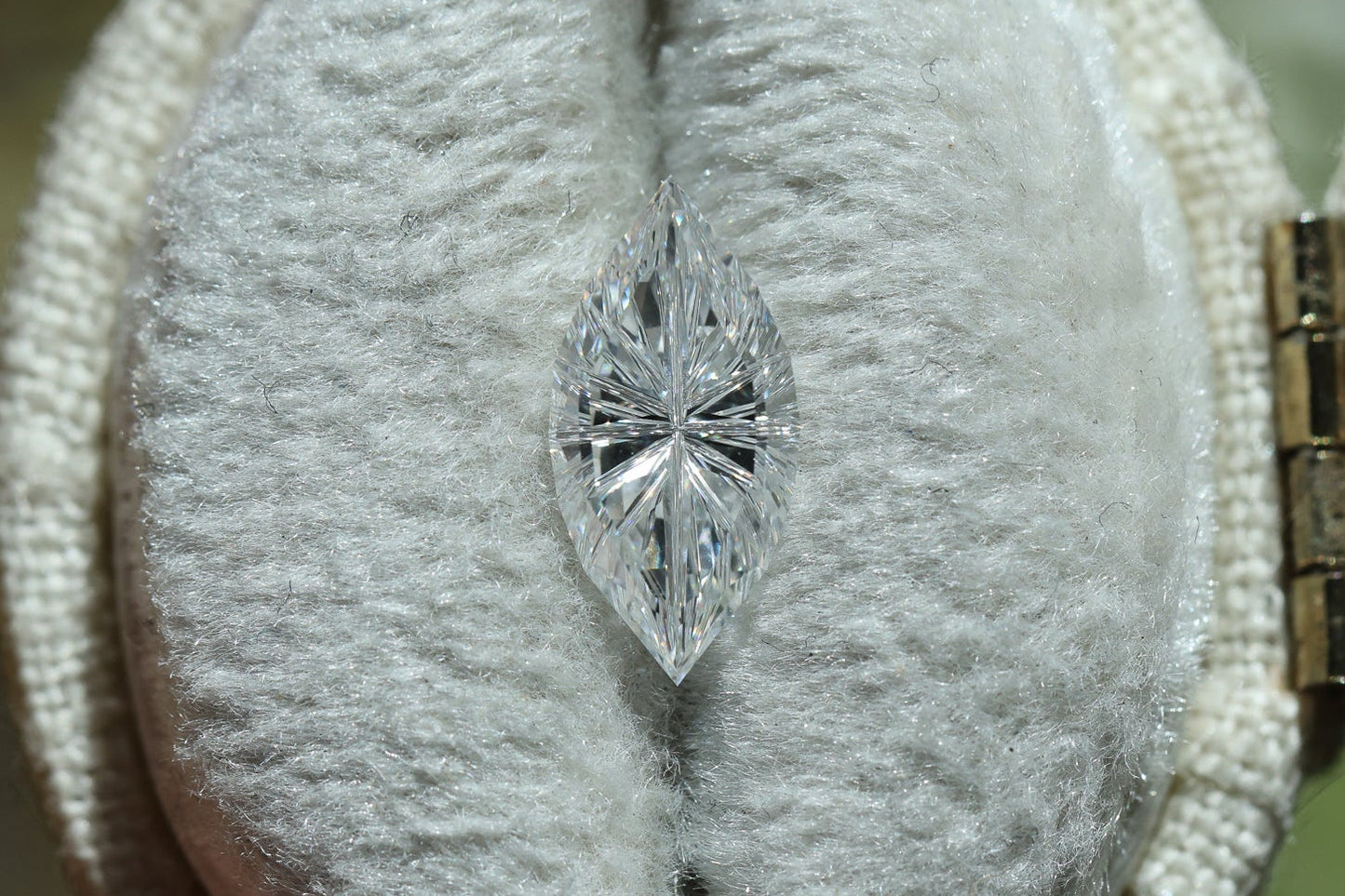 1.04ct marquise lab diamond E VS1, Divine Portal Cut
