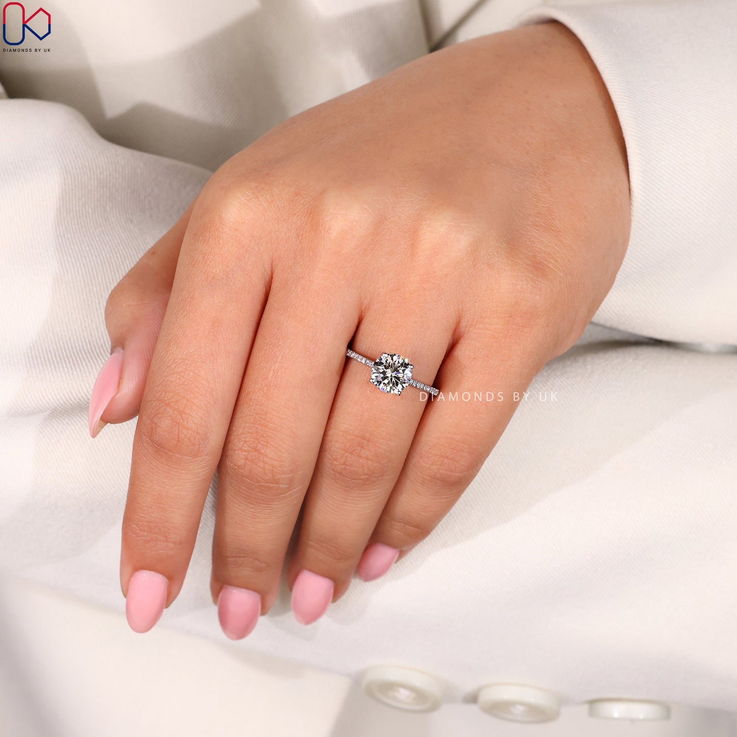 Round Cut Diamond Pave Setting Ring