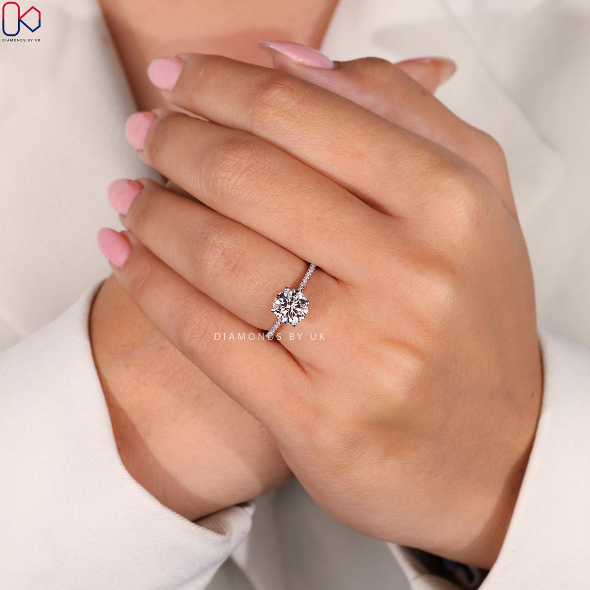 Round Cut Diamond Pave Setting Ring