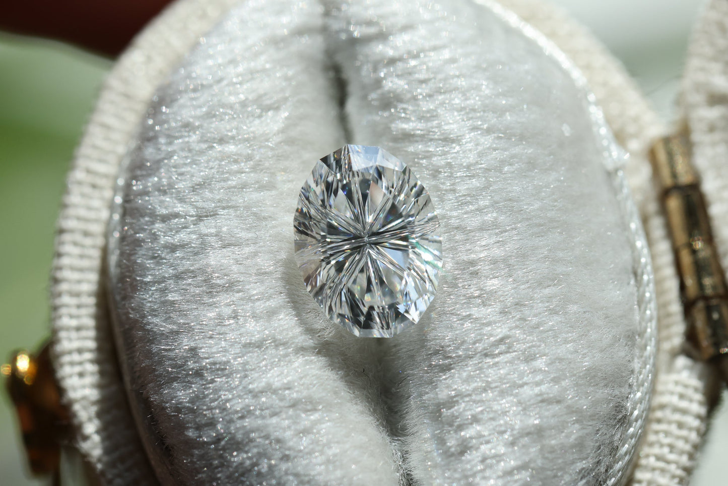 1.52ct oval lab diamond E VS1, Divine Portal Cut