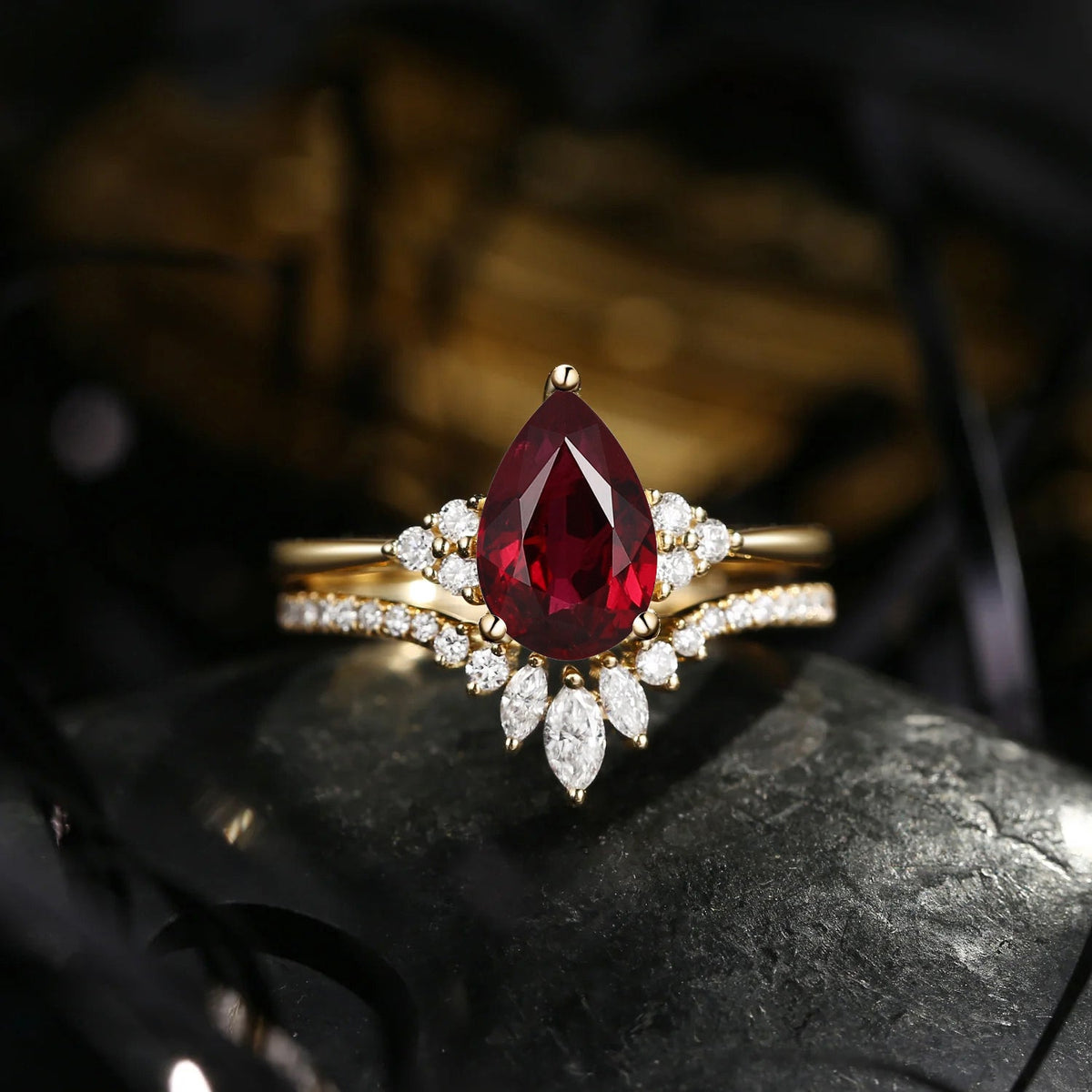 Classic Style Pear Natural Ruby Cluster Engagement Ring Set 2pcs - Vivian