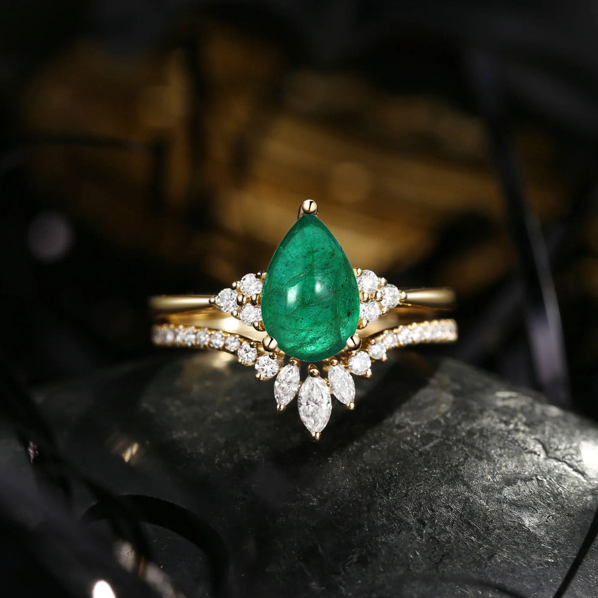 'Vivian' - Classic Style Pear Natural Emerald Cluster Engagement Ring Set
