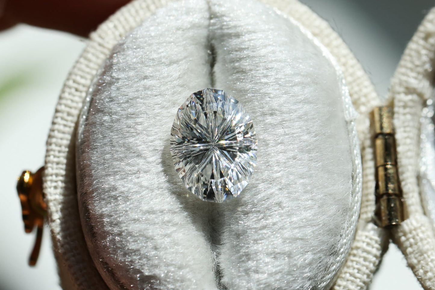 2.01ct oval lab diamond F VS2, Divine Portal Cut