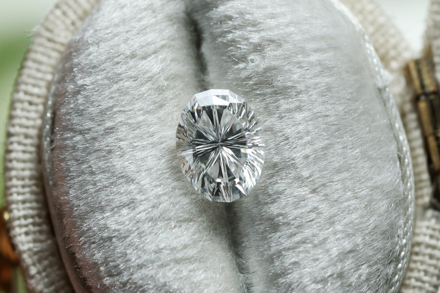 1.02ct oval lab diamond E VS1, Divine Portal Cut