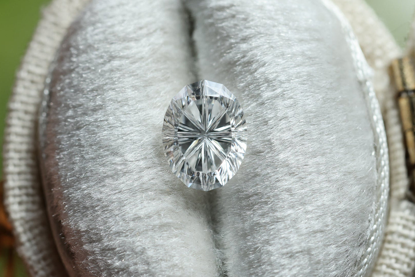 1.07ct oval lab diamond E VS1, Divine Portal Cut