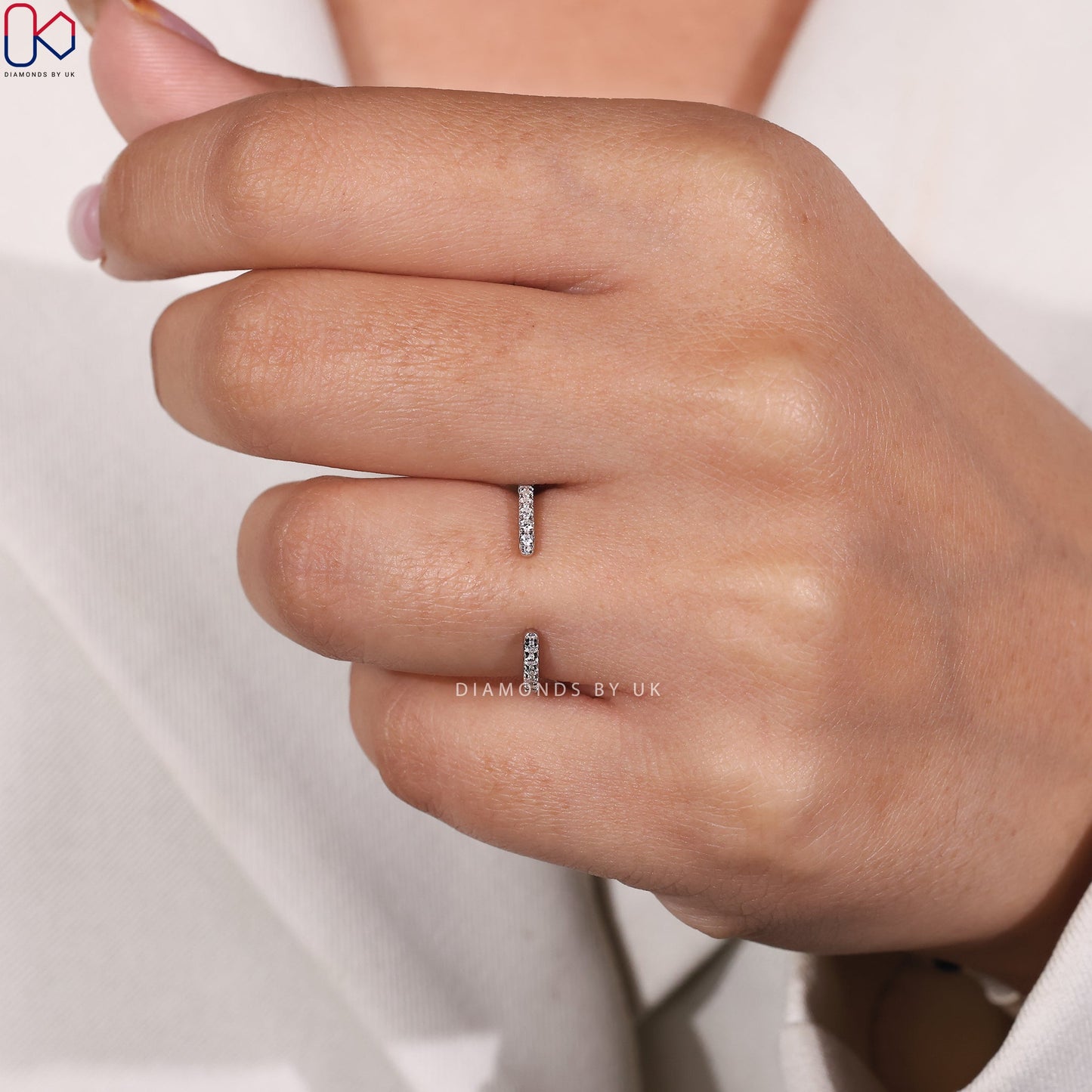 Round Diamond Open Gap Wedding Band in White Gold