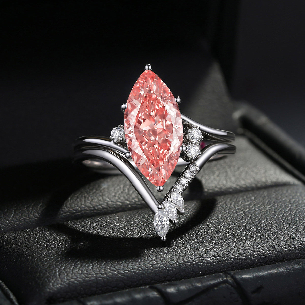 Classic Style Marquise Cut IGI Certificated Lab Grown Pink Diamond Twist Engagement Ring Bridal Set