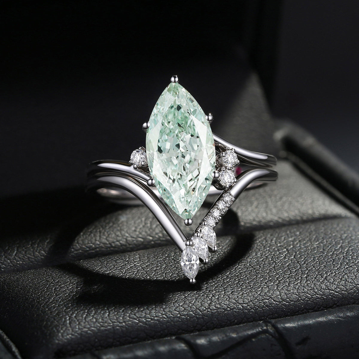 Classic Style Marquise Cut IGI Certificated Lab Grown Green Diamond Twist Engagement Ring Bridal Set