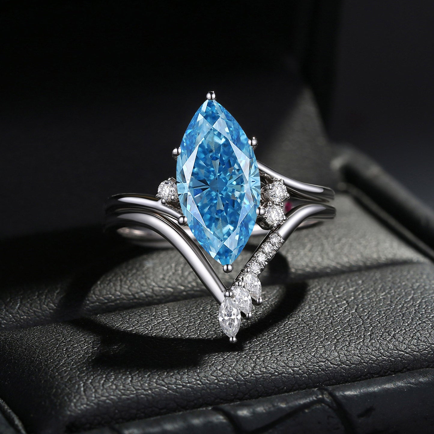 Classic Style Marquise Cut IGI Certificated Lab Grown Blue Diamond Twist Engagement Ring Bridal Set