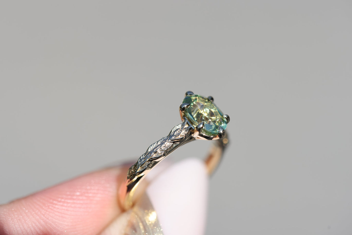 Customize your own Rowan accent stones with 8x6mm oval center