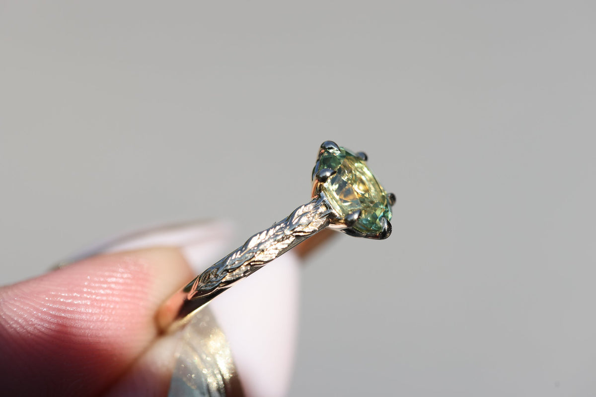 Customize your own Rowan accent stones with 8x6mm oval center