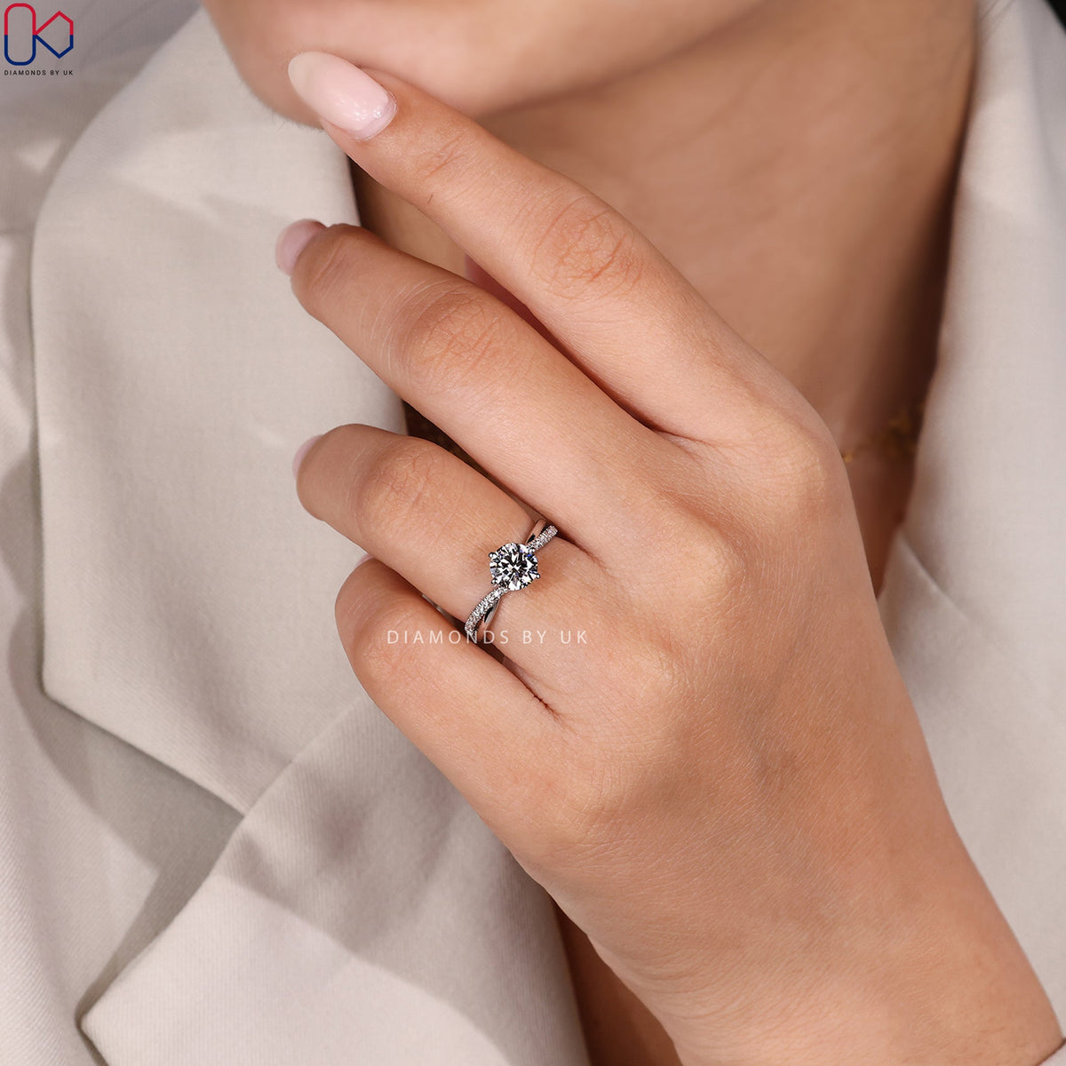 Round Cut White Gold Engagement Ring