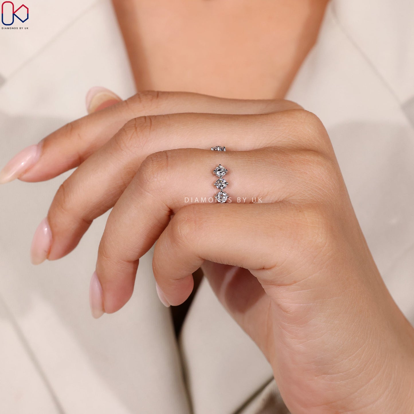 6 Stone Round Diamond Wedding Band