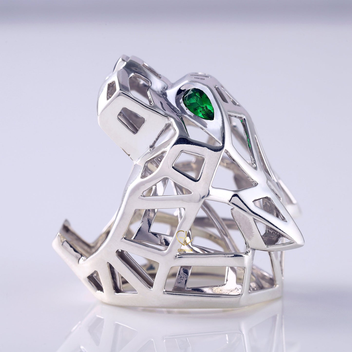 Solid Gold Green Eye Panther Ring - Animal-Inspired Design