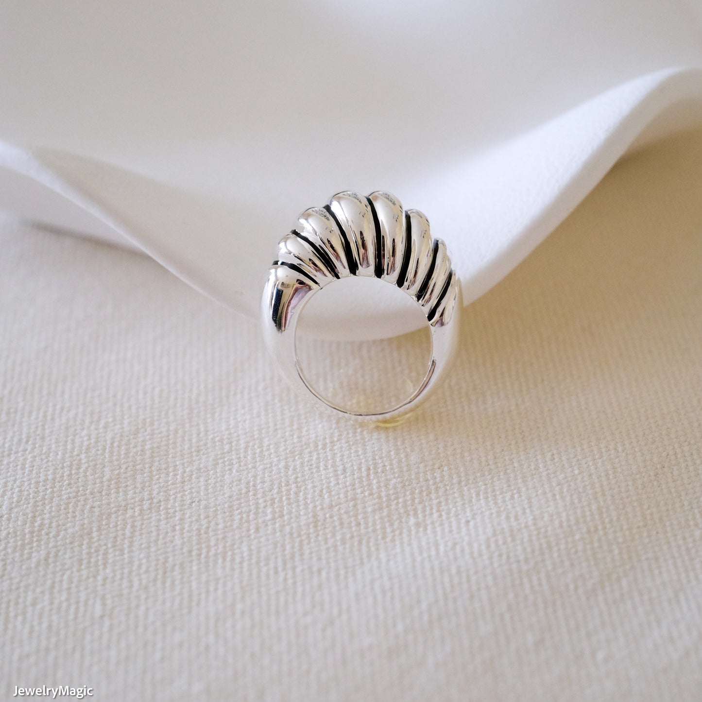 Dome Ring