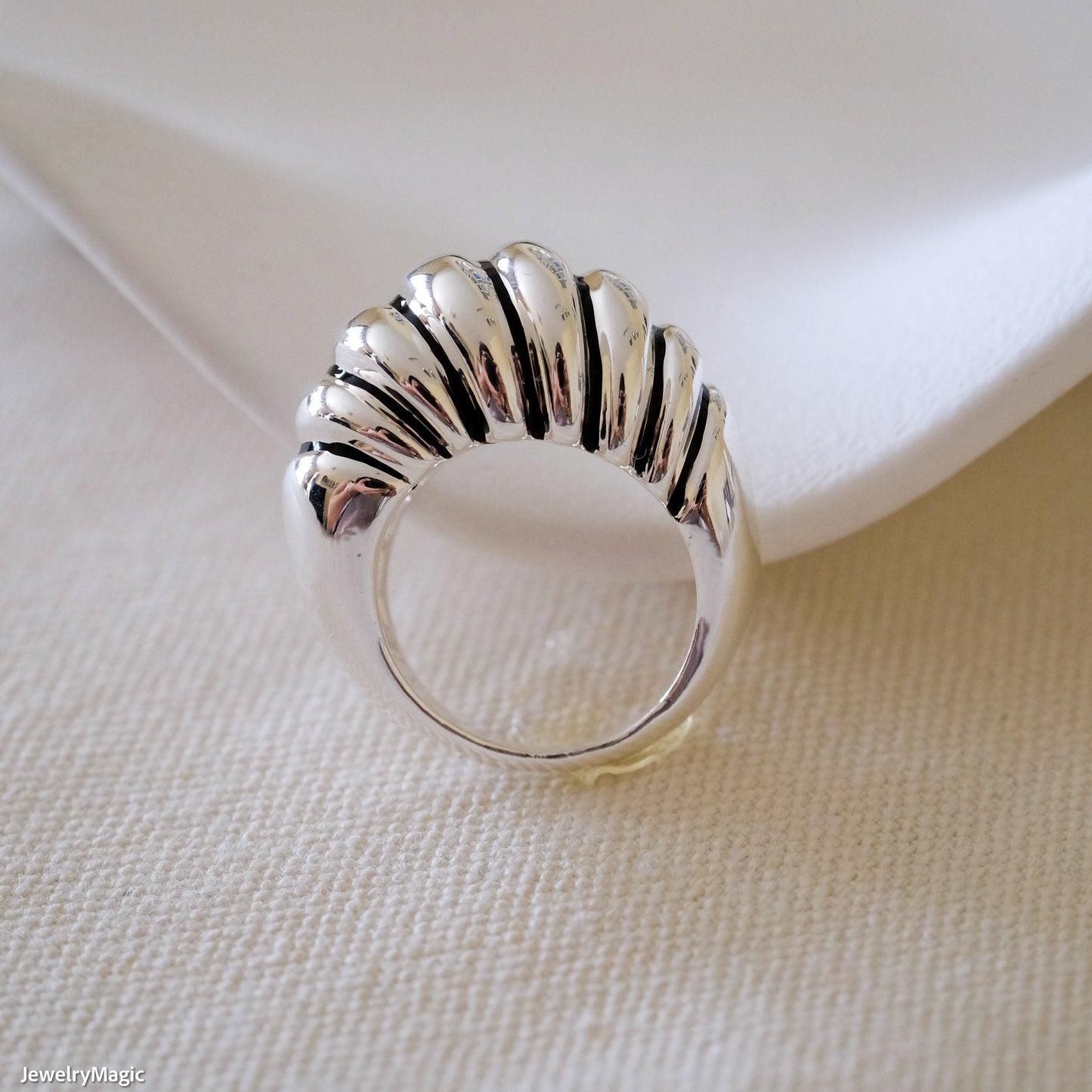 Dome Ring