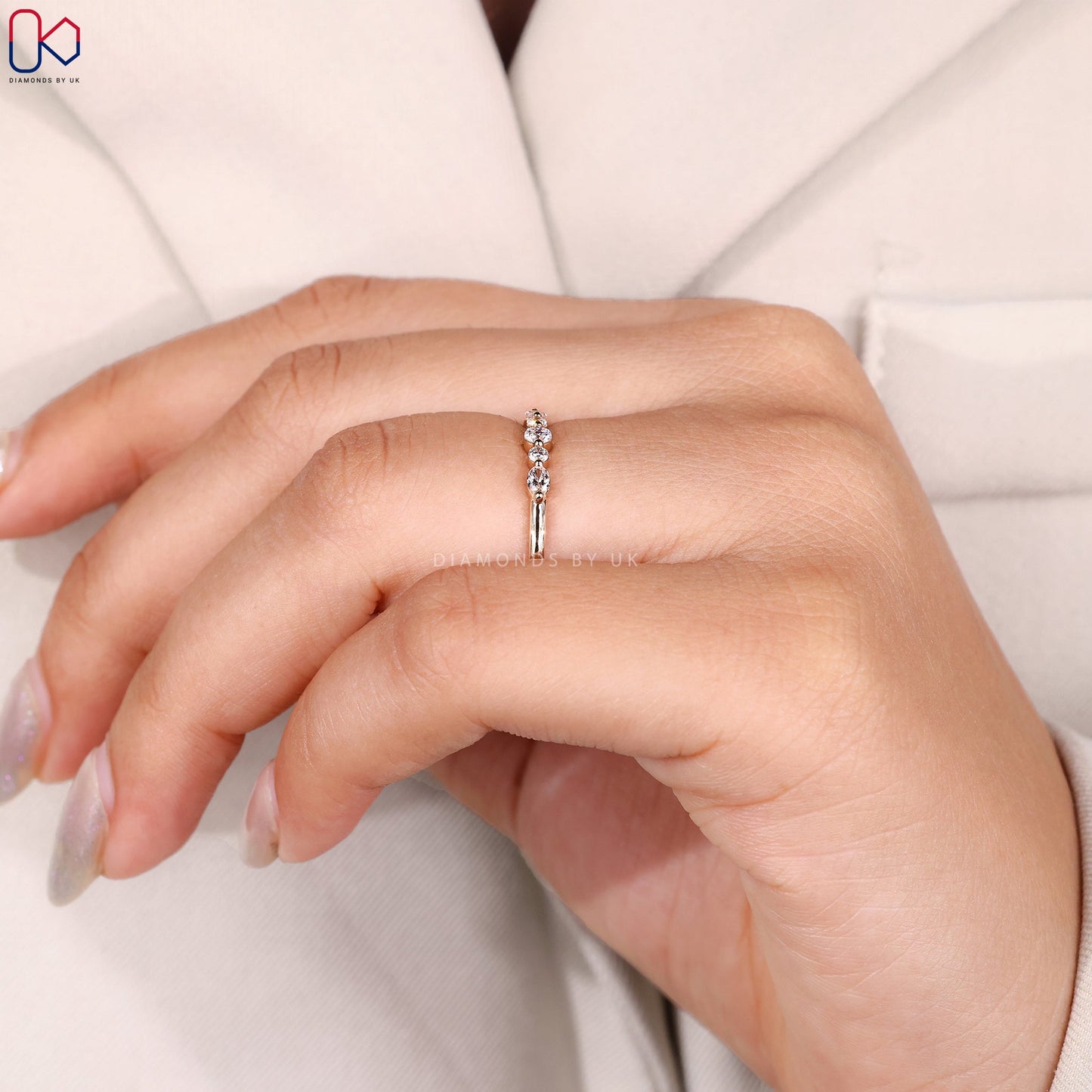 5 Stone Oval and Round Diamond Wedding Band