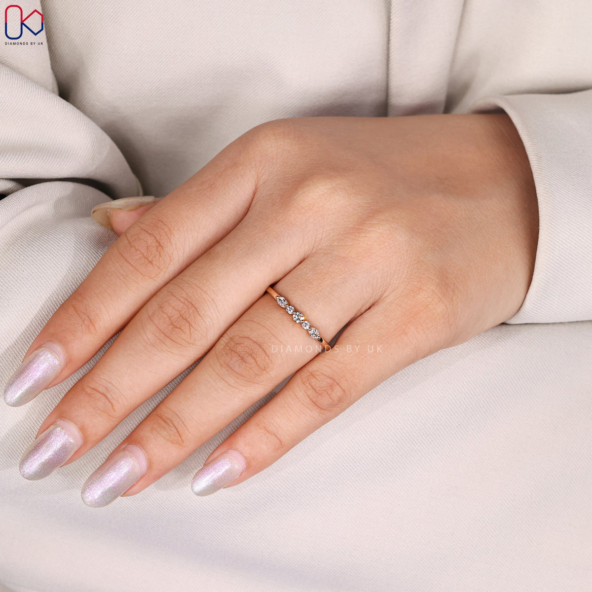 5 Stone Oval and Round Diamond Wedding Band