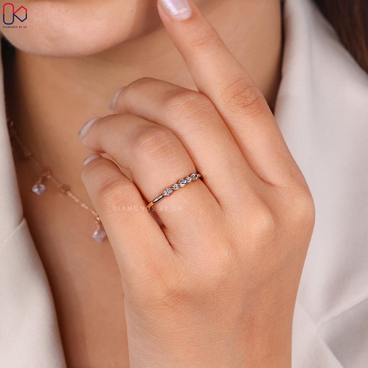 5 Stone Oval and Round Diamond Wedding Band