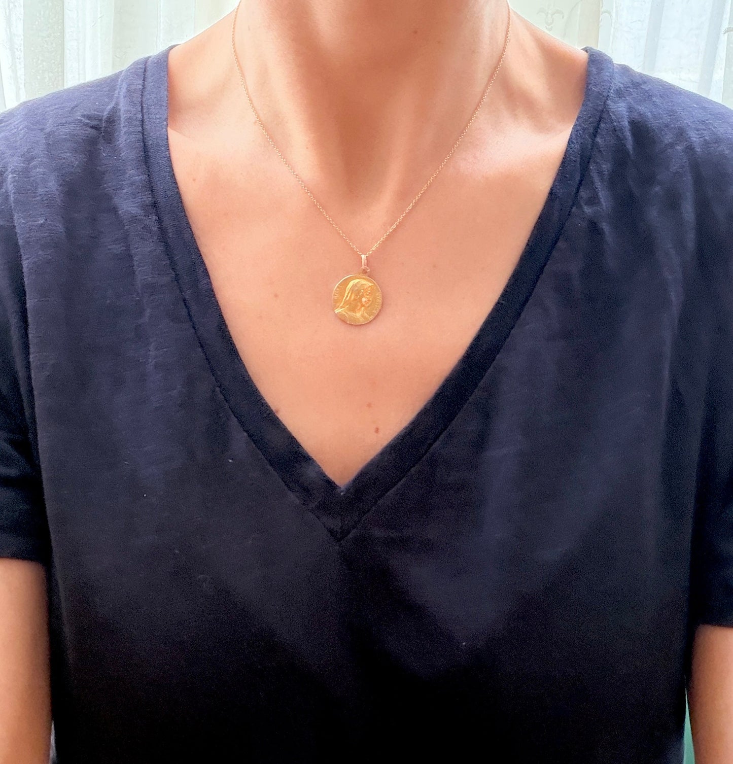 Vintage, Italian 18ct Gold, Madonna (Virgin Mary) Rosa Mystica Pendant