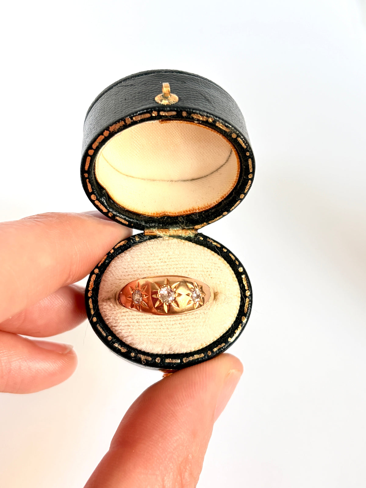 Vintage Three Star Diamond Flush Set Ring, Hallmarked 18ct Gold