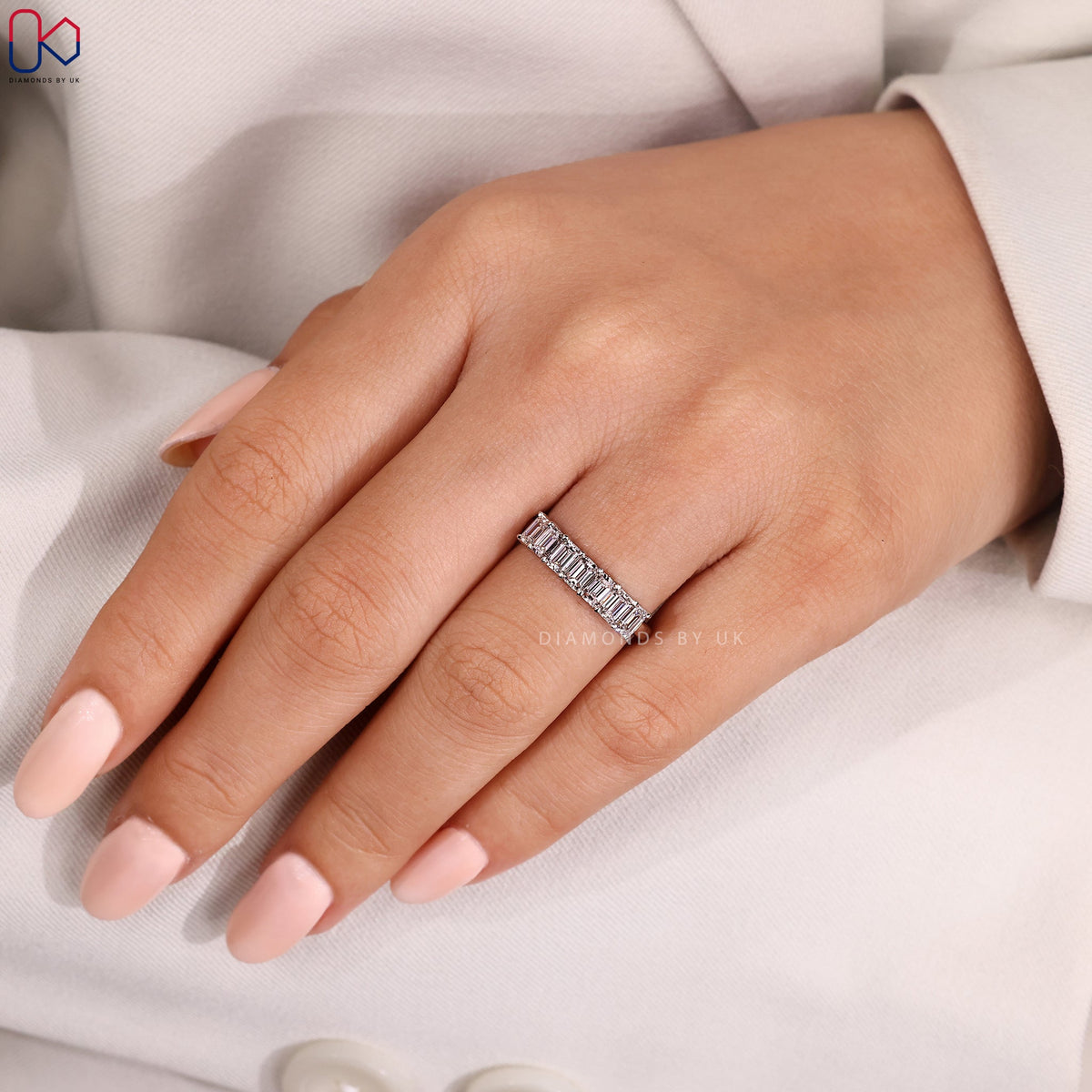 7 Stone Emerald Cut Wedding Band