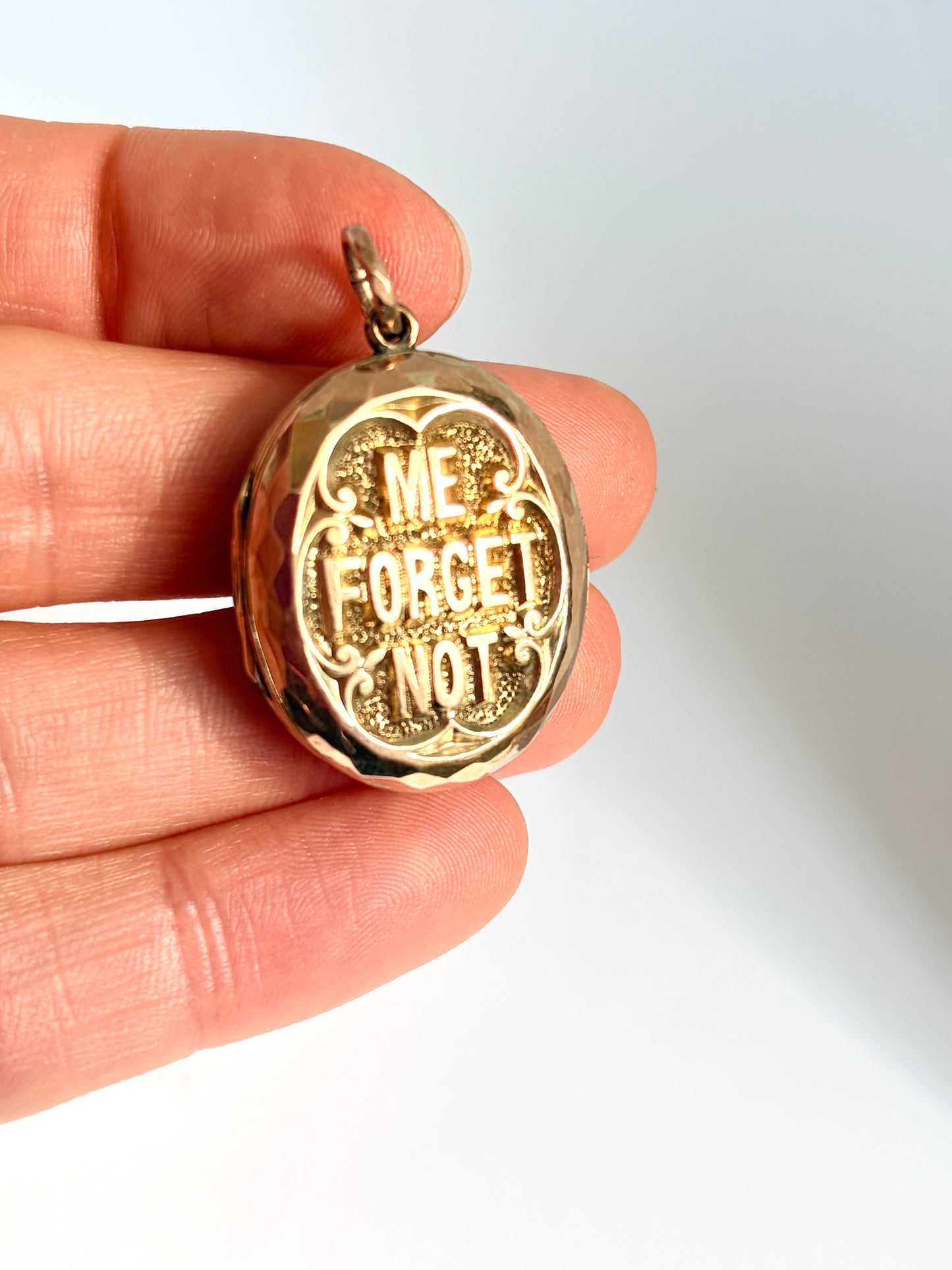 Vintage, 9ct Gold Double sided Forget-me-not Locket / Pendant, 7.46g