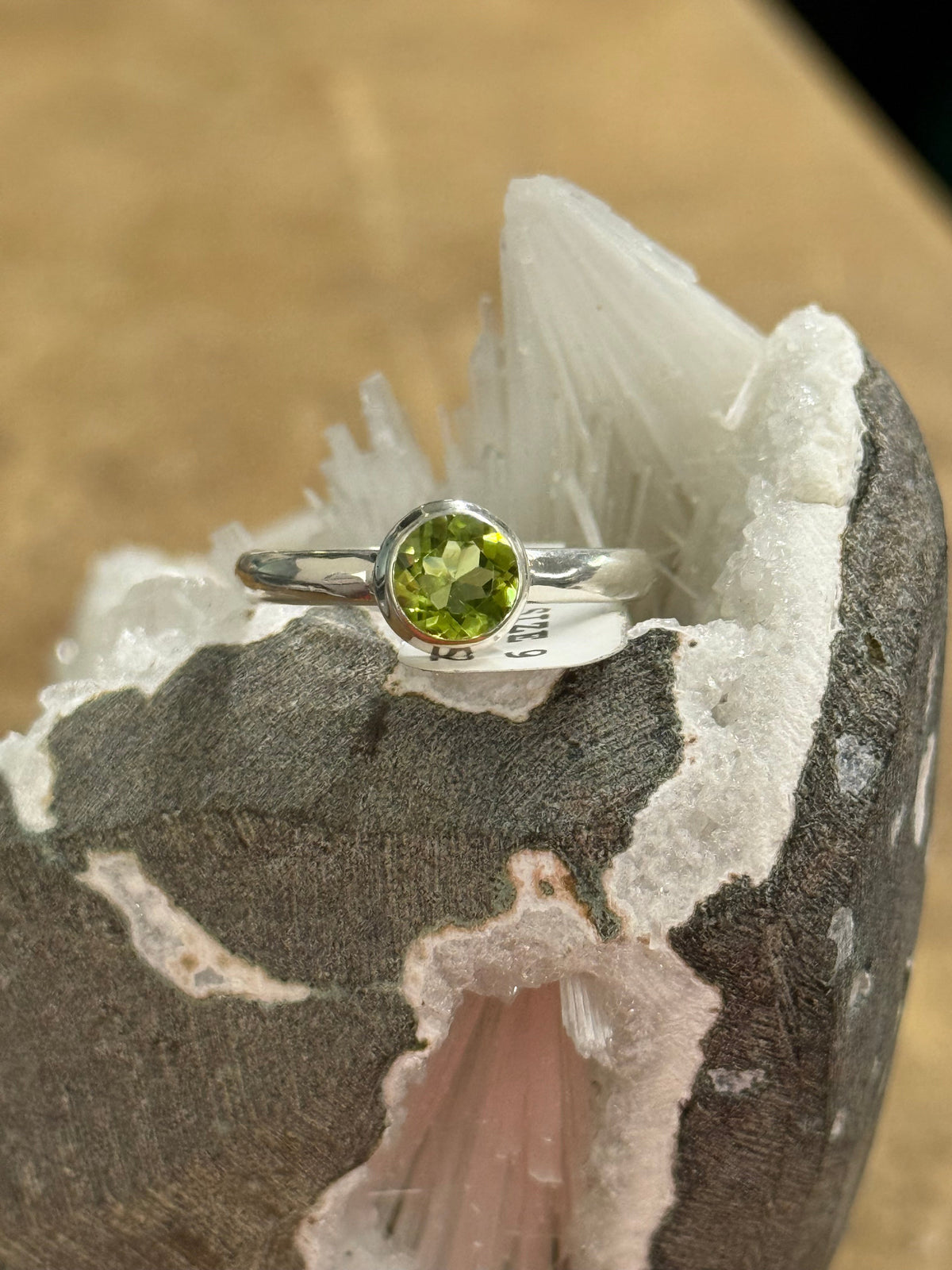 Peridot Ring Size 9 (2)