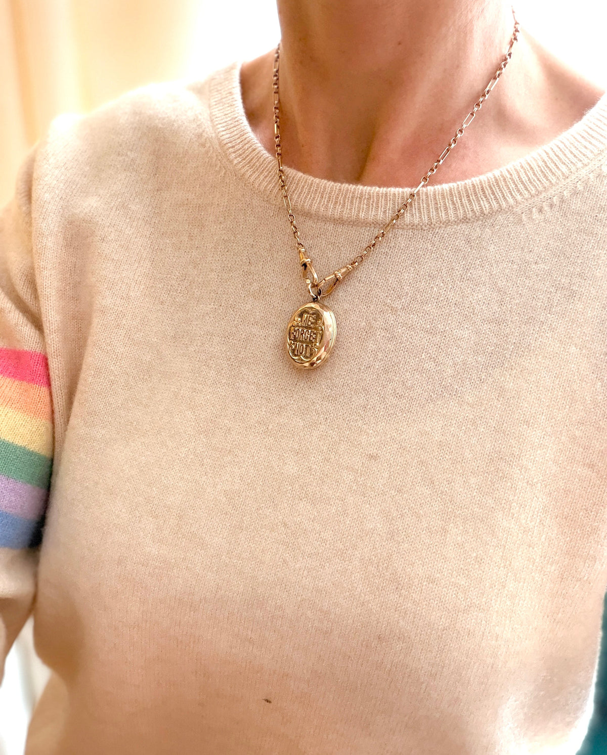 Vintage, 9ct Gold Double sided Forget-me-not Locket / Pendant, 7.46g