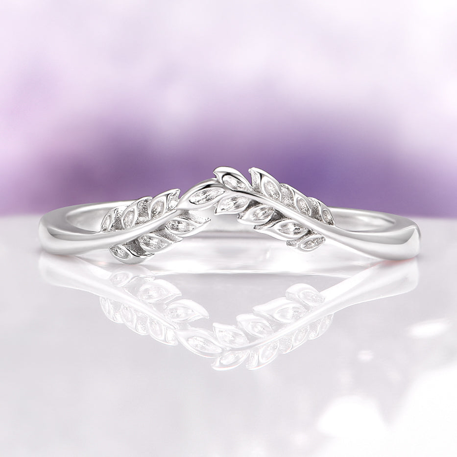 Filigree Leaf Wedding Band in 14K White Gold