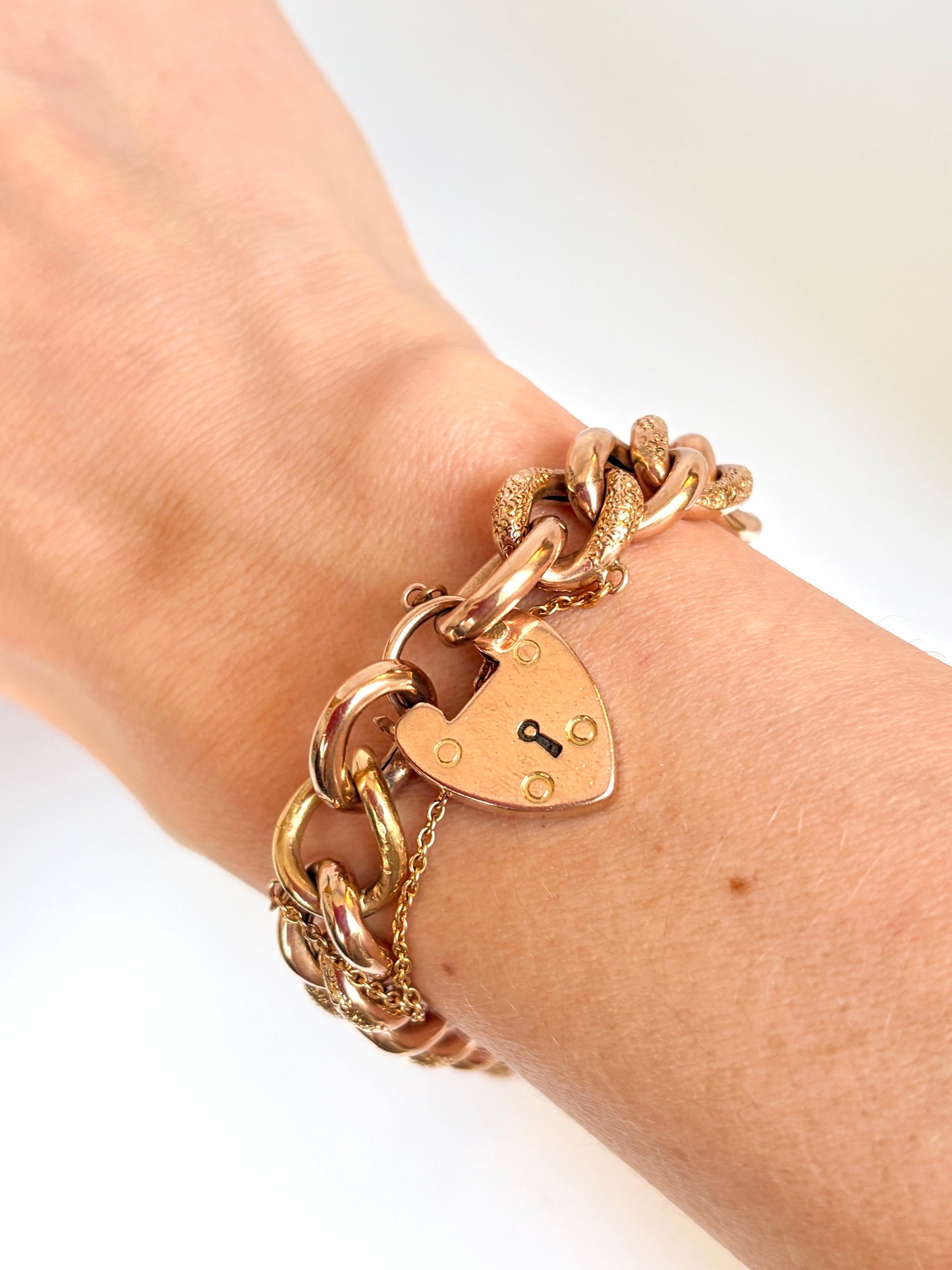 9ct Gold, Victorian Night and Day Bracelet with Heart Padlock Clasp, 22g and 8 inches