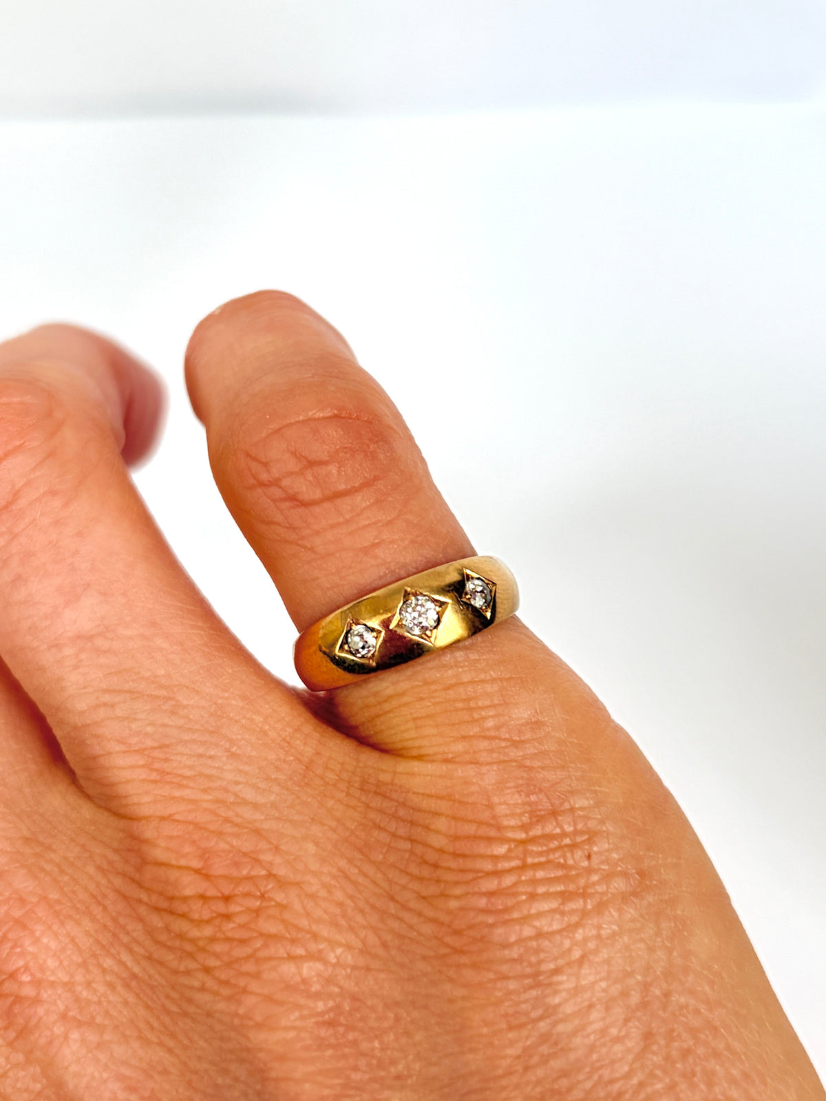 18ct Gold, Victorian, Diamond Gypsy Ring, Hallmarked for 18ct Gold, 4.06g