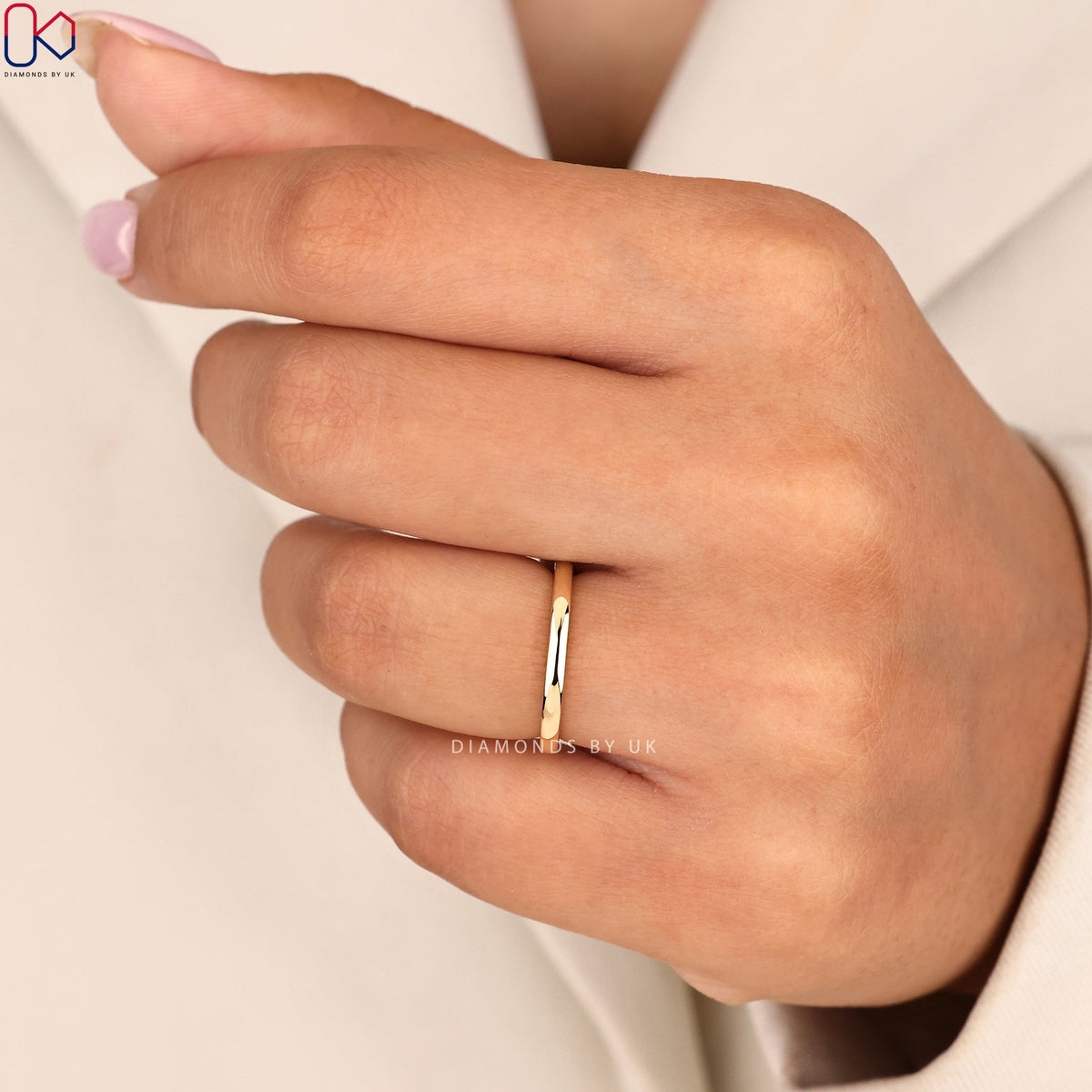Plain Wedding Band In Yellow Gold