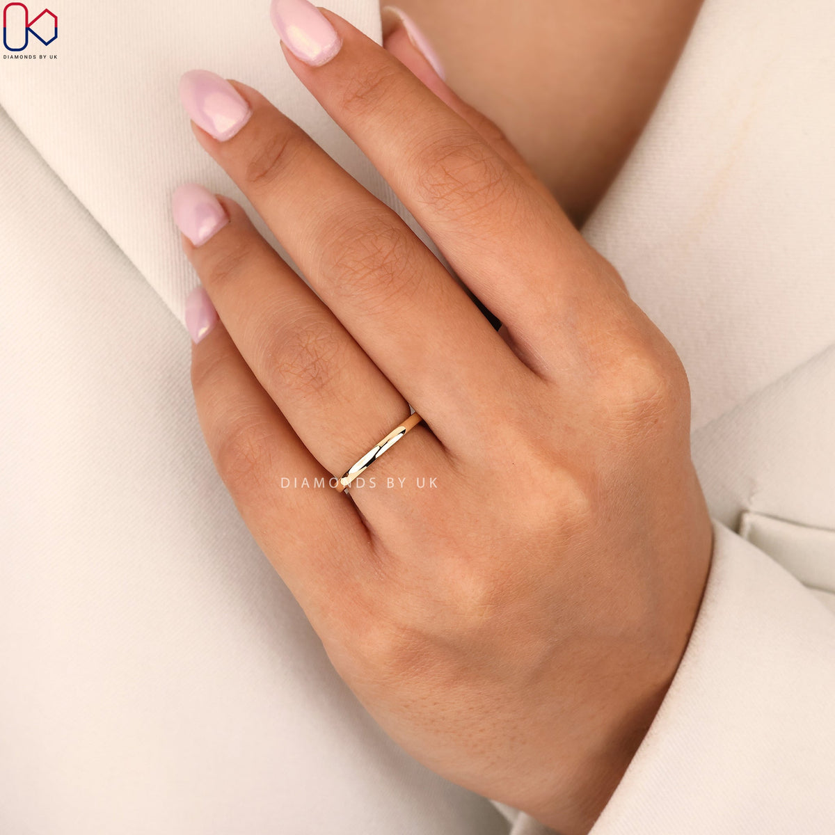 Plain Wedding Band In Yellow Gold