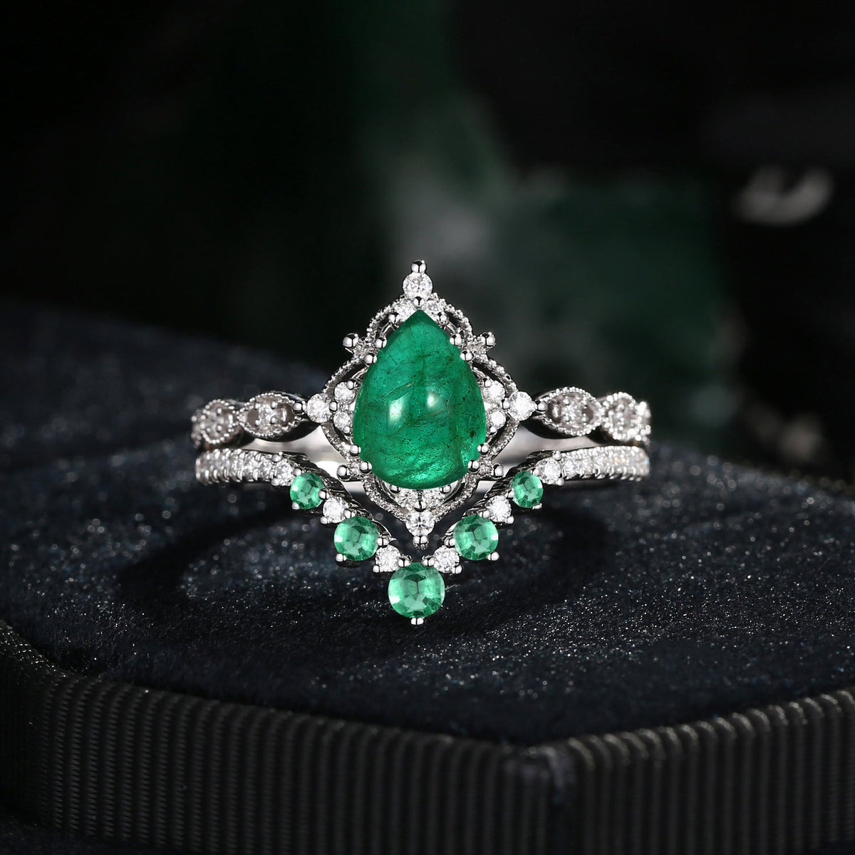 Antique Pear Cut Natural Emerald Engagement Ring 2pcs