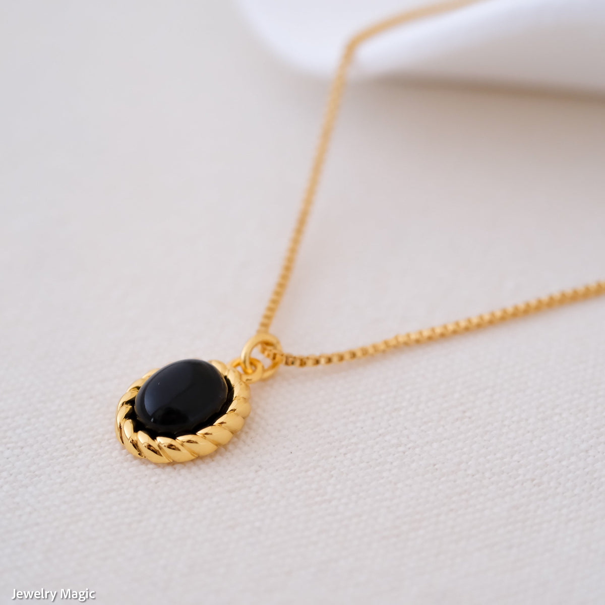 Oval Onyx Necklace