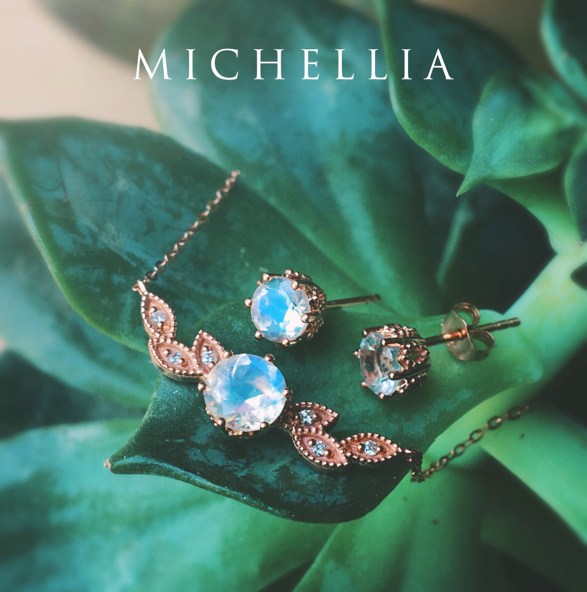 [Eden] Petite Floral Earrings in Morganite