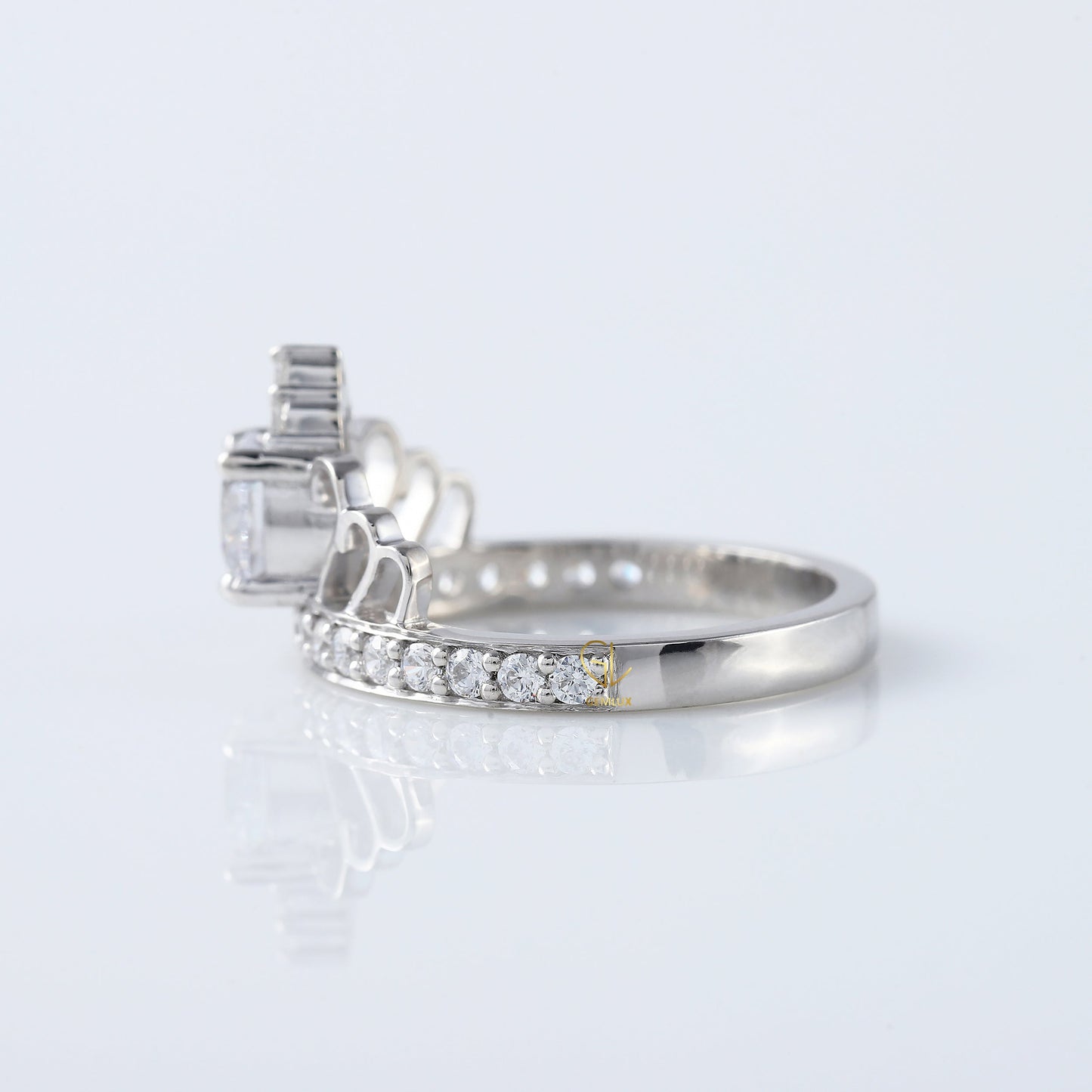 Round Cut Moissanite Queen Crown Proposal Ring