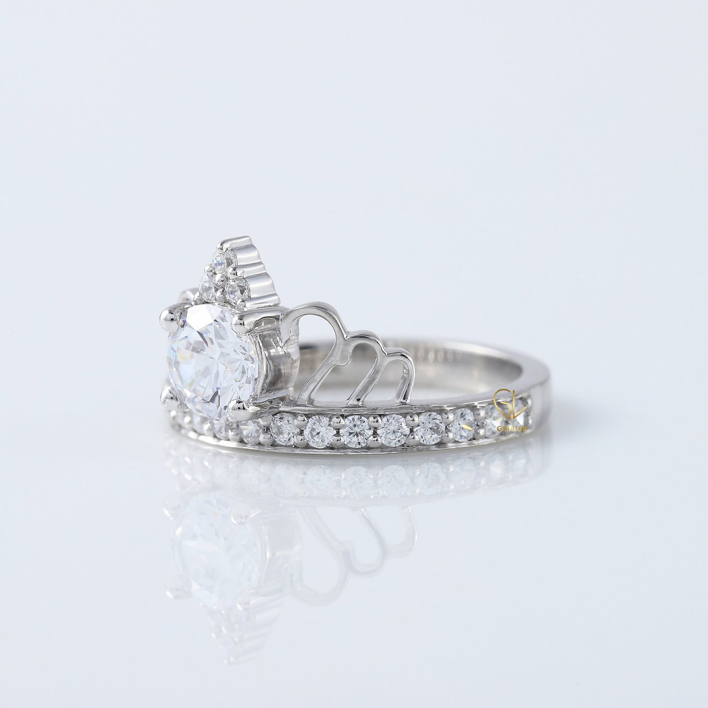 Round Cut Moissanite Queen Crown Proposal Ring