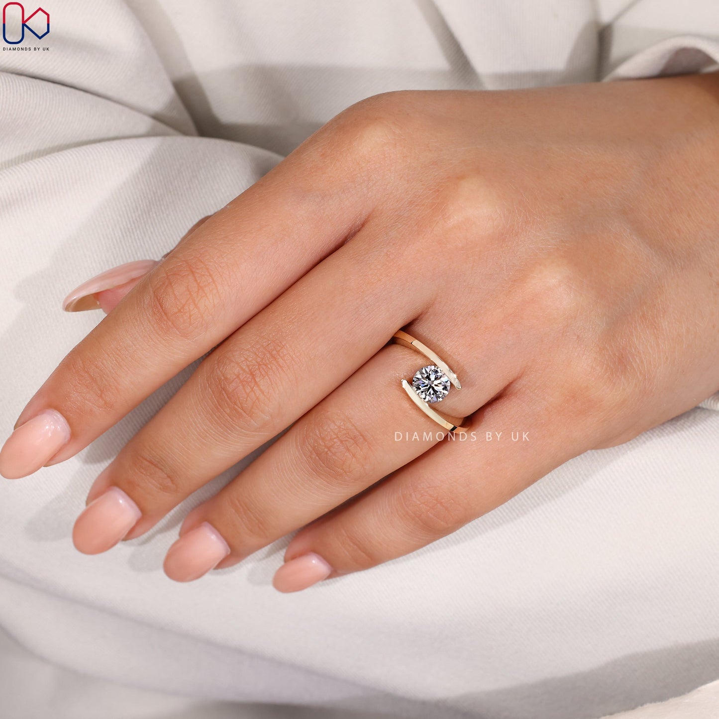 Round Diamond Engagement Ring In Solitaire Style