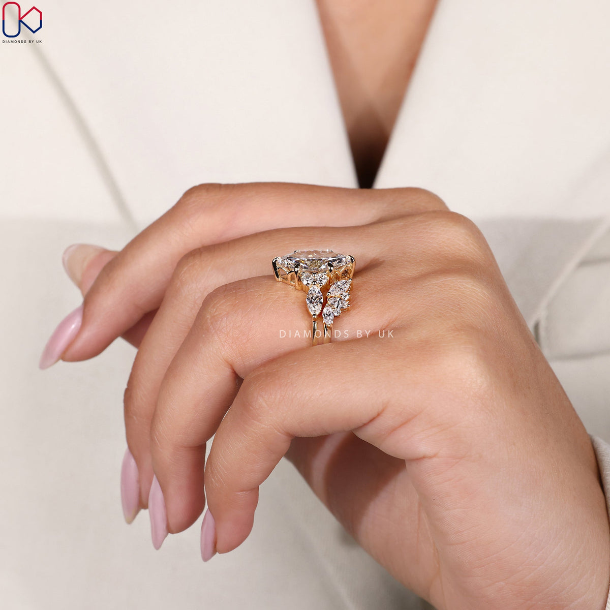Marquise Cut Bridal Set in Yellow Gold