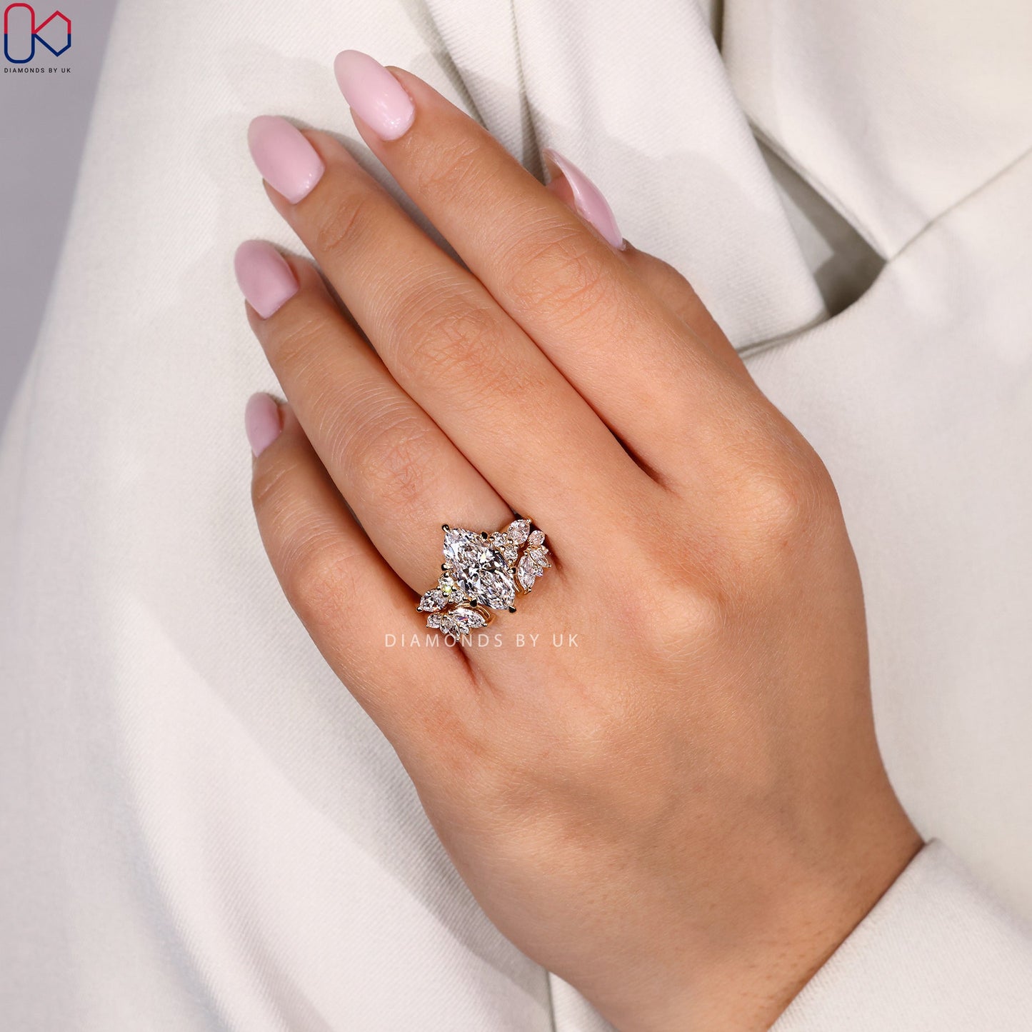 Marquise Cut Bridal Set in Yellow Gold