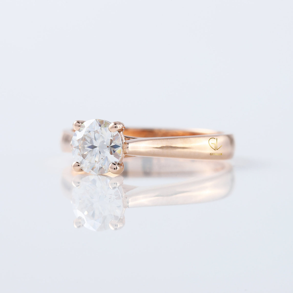 Pinch Style 1 Ct Round Cut Moissanite Solitaire Ring