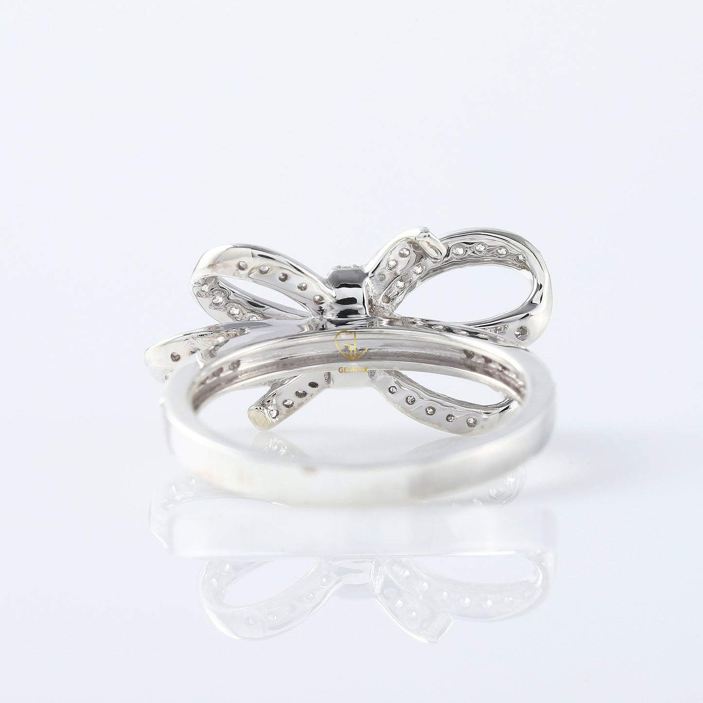 Round Cut Moissanite Bow Knot Engagement Ring