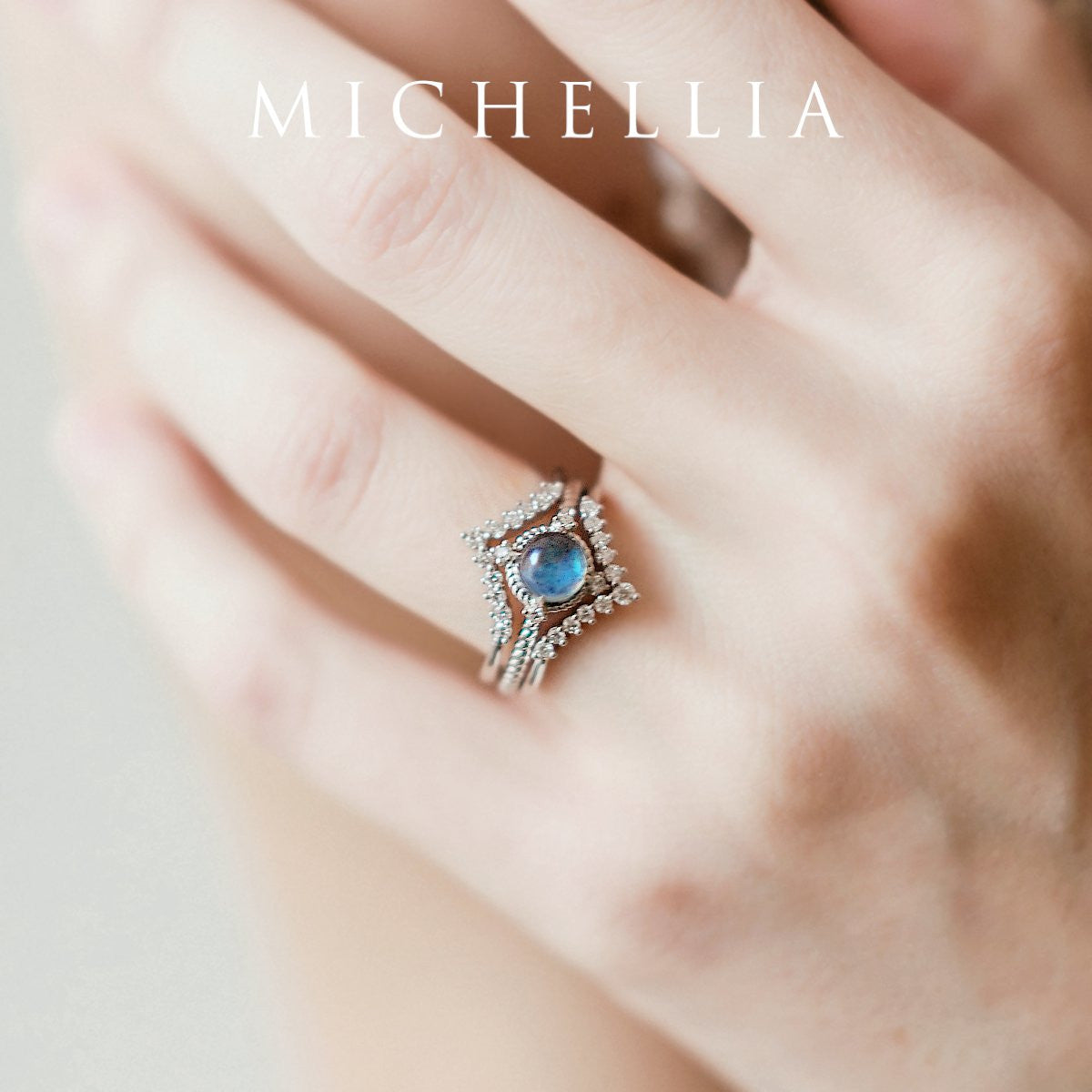 [Stella] Aura of Galaxy Engagement Ring in Labradorite