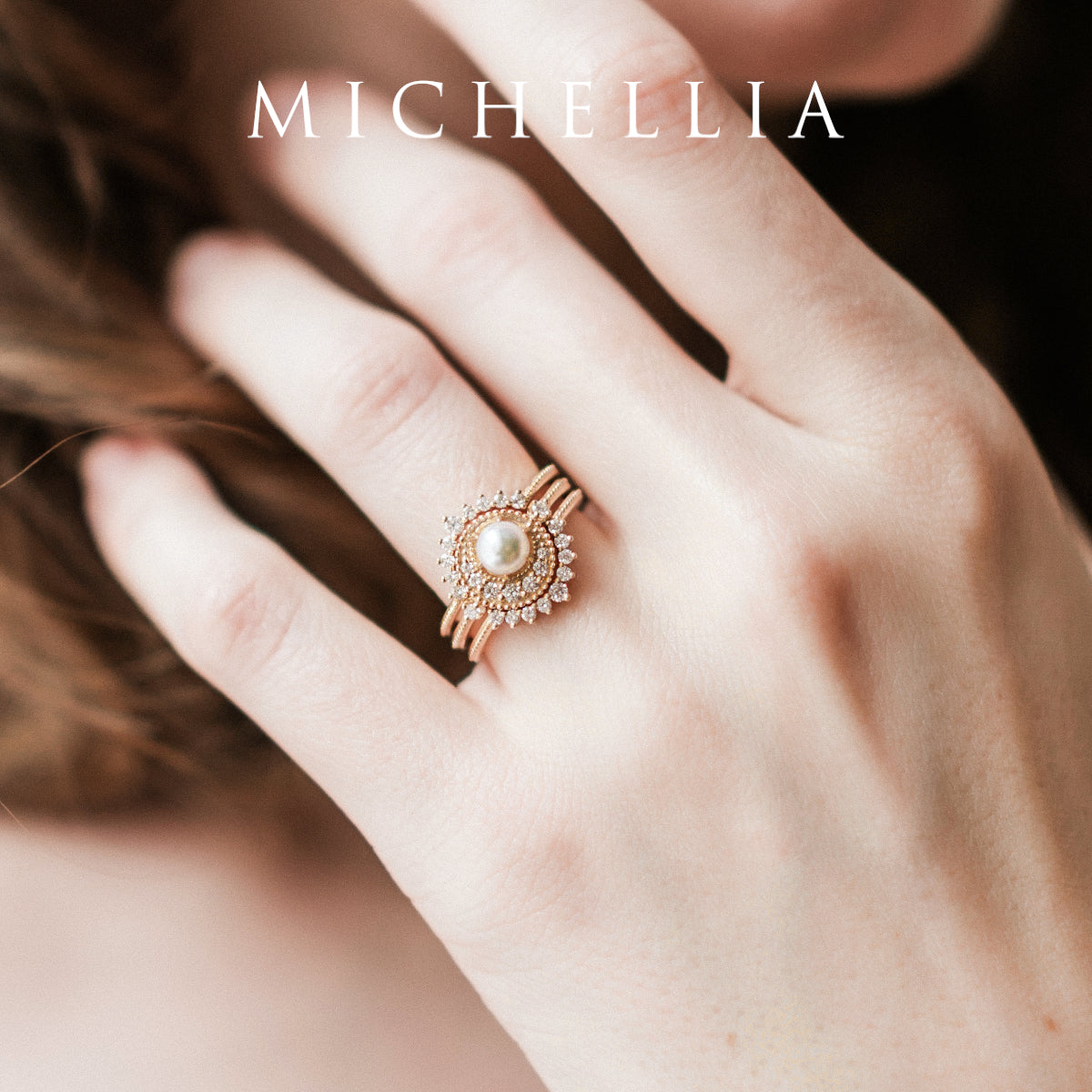 [Luna] Crescent Moon Ring in Akoya Pearl