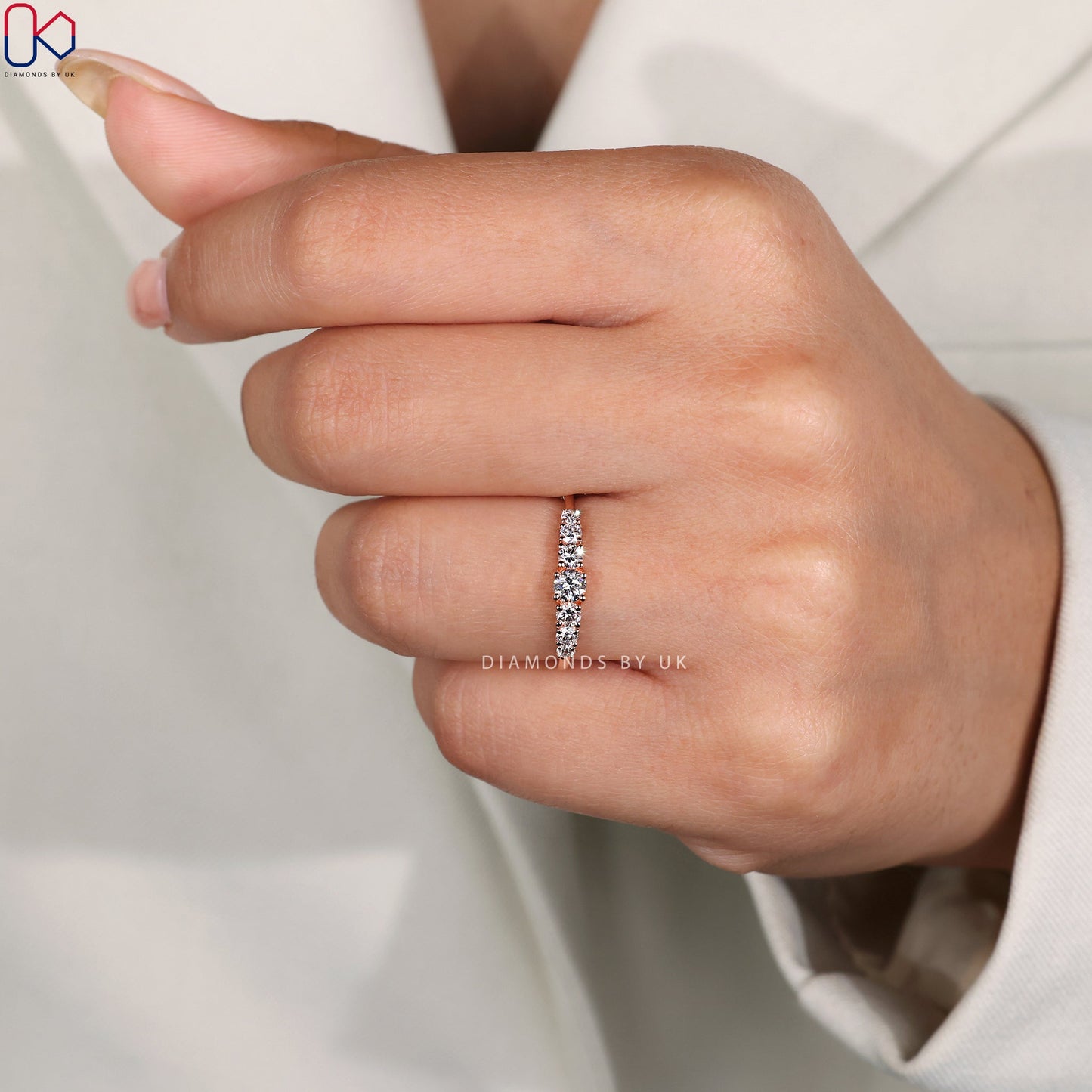 Round Diamond Wedding Band In Rose Gold